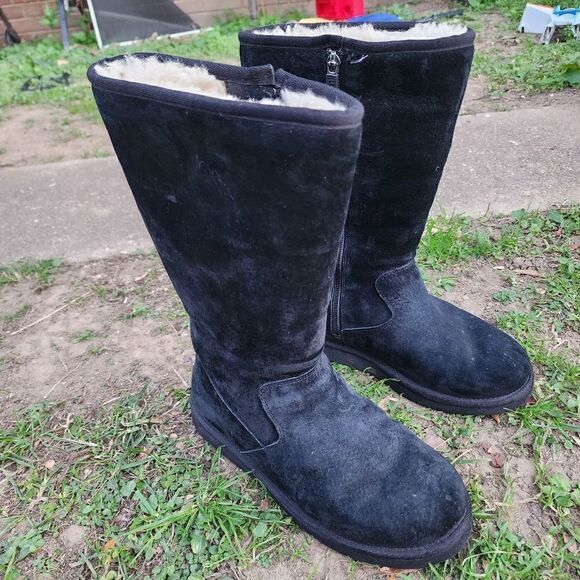UGG AUSTRALIA - Womens Winter Boots - SIZE 8 - Picture 1 of 8